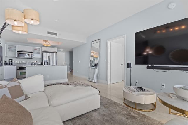 888 Biscayne Blvd # 4203, Miami FL 33132 - Miami, FL - Photo 4