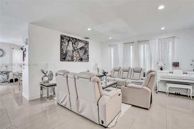 9078 Alexandra Cir, Wellington FL 33414 - Wellington, FL - Photo 5