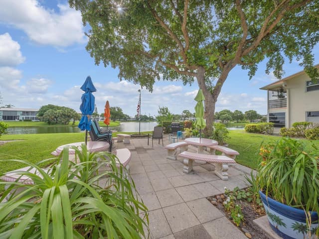 43 BERKSHIRE B, West Palm Beach FL 33417 - West Palm Beach, FL - Photo 5