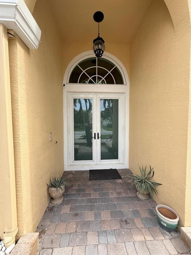 307 BERENGER Walk, Royal Palm Beach FL 33414 - Royal Palm Beach, FL - Photo 3