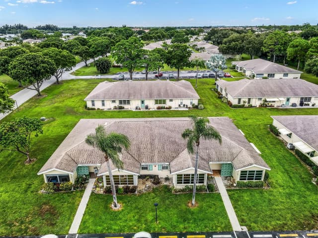 5091 LAKEFRONT Boulevard # C, Delray Beach FL 33484 - Delray Beach, FL - Photo 2