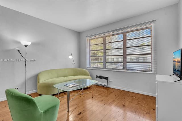 736 12th St # 5, Miami Beach FL 33139 - Miami Beach, FL - Photo 2