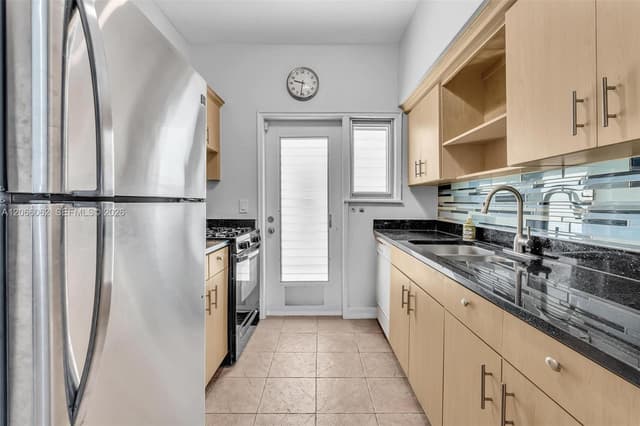 736 12th St # 5, Miami Beach FL 33139 - Miami Beach, FL - Photo 5