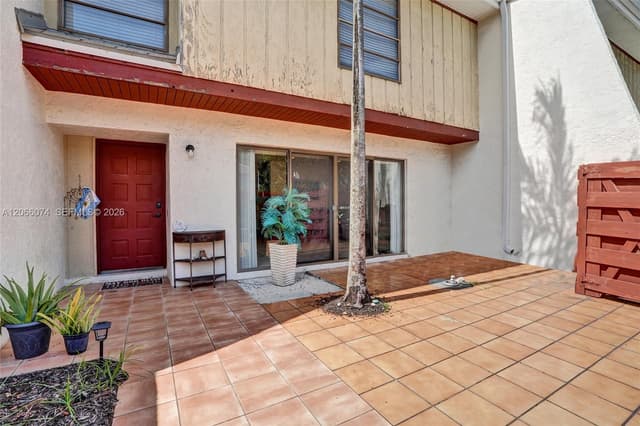 3003 Lakewood Ln, Hollywood FL 33021 - Hollywood, FL - Photo 2