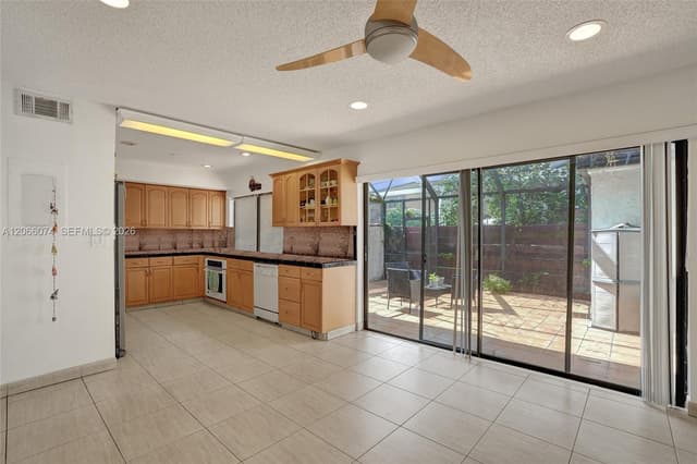 3003 Lakewood Ln, Hollywood FL 33021 - Hollywood, FL - Photo 6