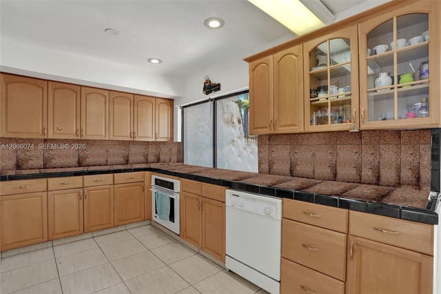 3003 Lakewood Ln, Hollywood FL 33021 - Hollywood, FL - Photo 7