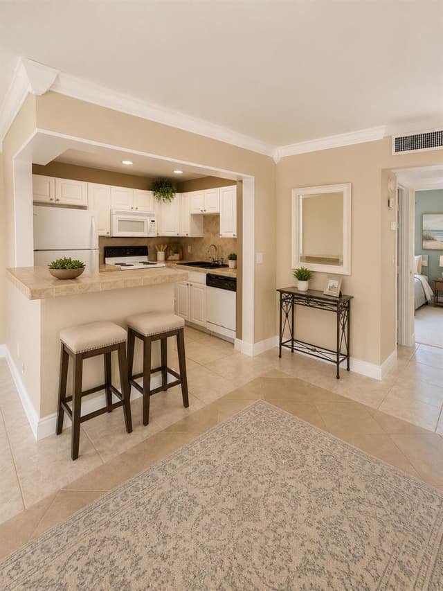 322 SEVILLE Trail N, Delray Beach FL 33446 - Delray Beach, FL - Photo 3