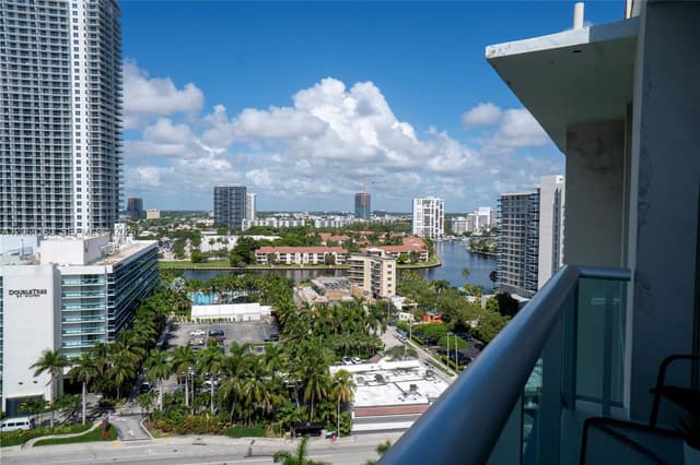 3901 S Ocean Dr, Hollywood FL 33019 - Hollywood, FL - Photo 2
