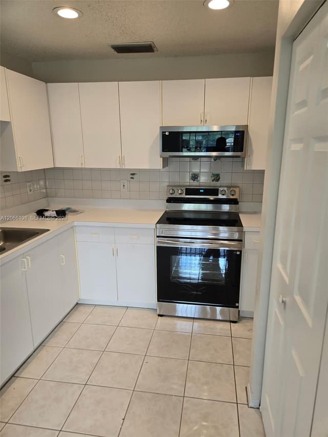 982 SW 9th Ct, Florida City FL 33034 - Florida City, FL - Photo 7