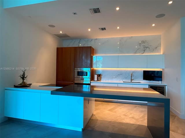 701 N Fort Lauderdale Blvd # 214, Fort Lauderdale FL 33304 - Fort Lauderdale, FL - Photo 4