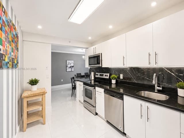 401 69th St # 304, Miami Beach FL 33141 - Miami Beach, FL - Photo 6