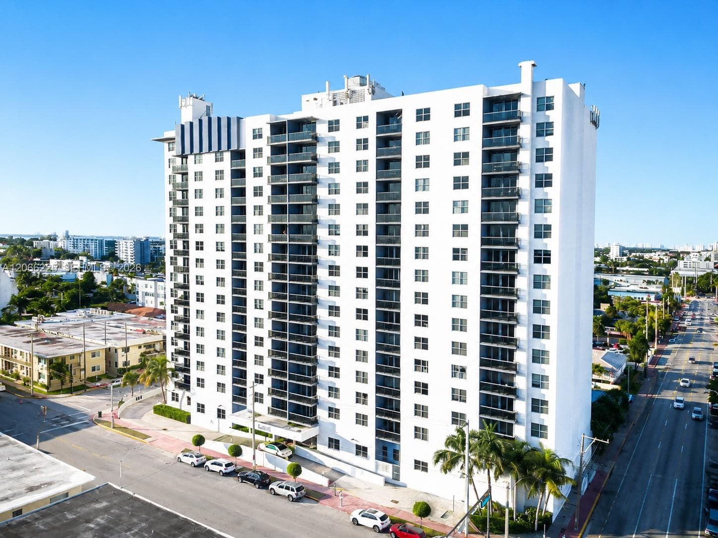 401 69th St # 304, Miami Beach FL 33141 - Miami Beach, FL - Photo 1