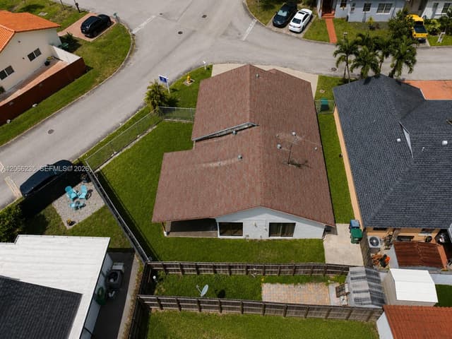 764 SW 99th Ct Cir, Miami FL 33174 - Miami, FL - Photo 5