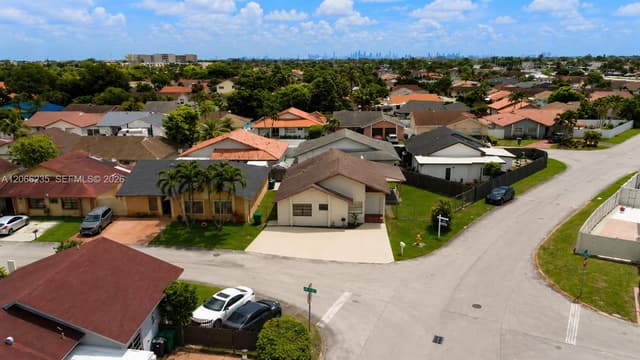 764 SW 99th Ct Cir, Miami FL 33174 - Miami, FL - Photo 4