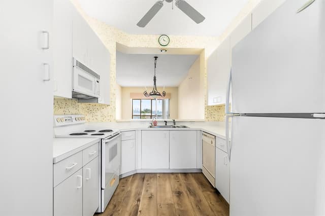 7904 Trent Drive # 410, Tamarac FL 33321 - Tamarac, FL - Photo 4
