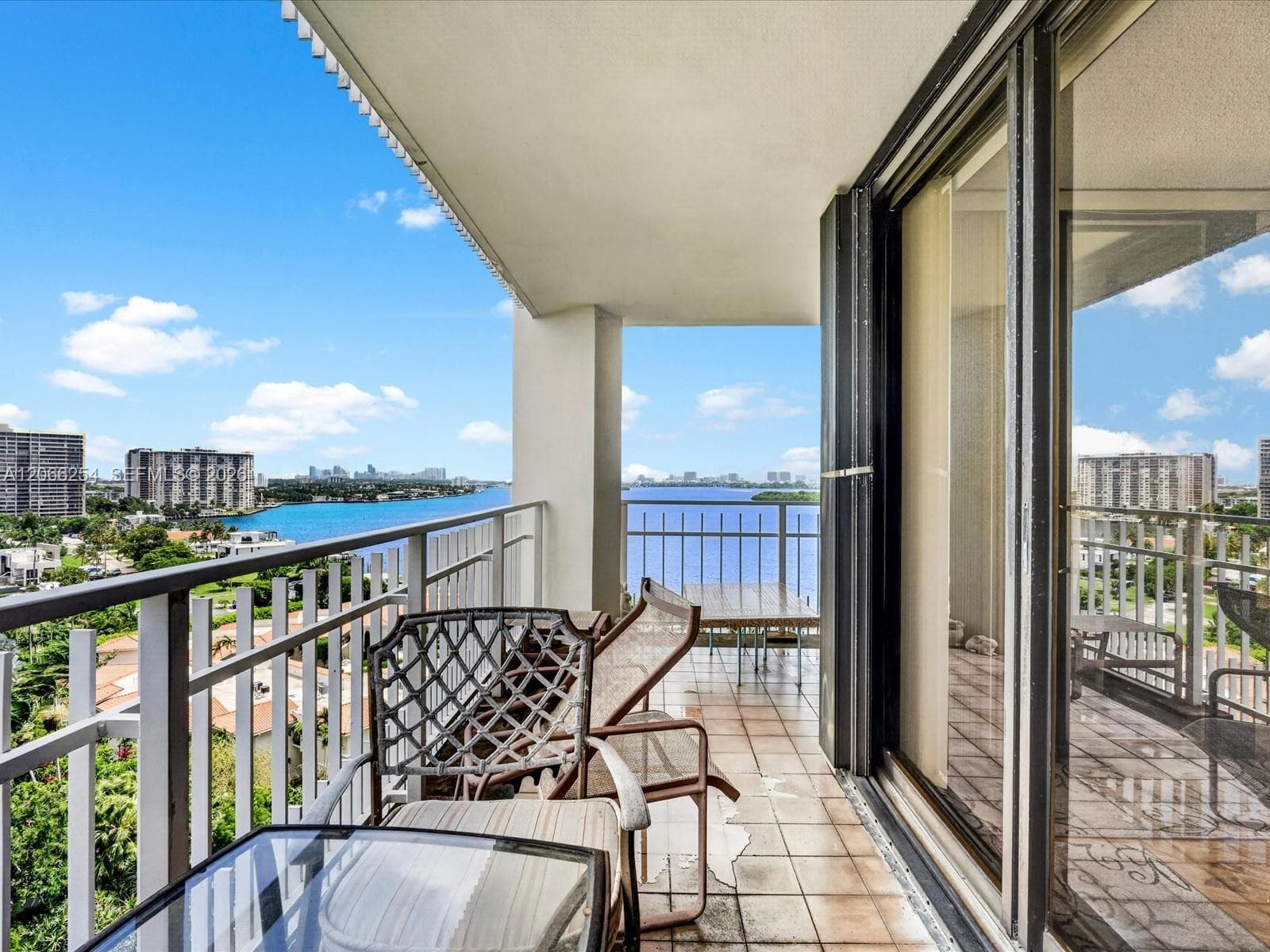 4000 Towerside Ter # 1407, Miami FL 33138 - Miami, FL - Photo 1