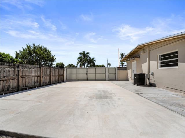 8241 SW 12th Ter, Miami FL 33144 - Miami, FL - Photo 3