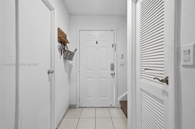 17901 NW 68th Ave # R206, Hialeah FL 33015 - Hialeah, FL - Photo 2