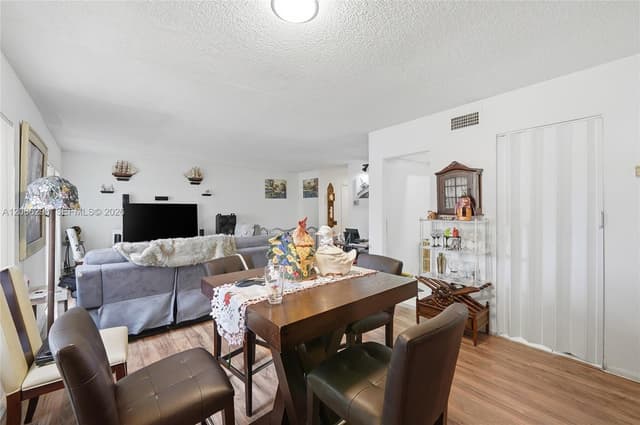 17901 NW 68th Ave # R206, Hialeah FL 33015 - Hialeah, FL - Photo 5