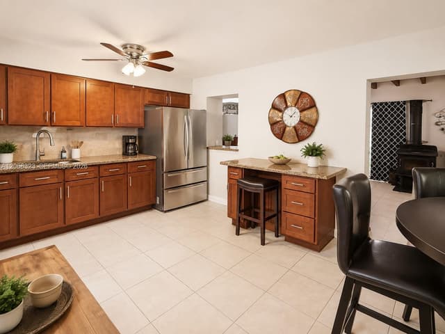 470 NW 52nd Ave, Miami FL 33126 - Miami, FL - Photo 3
