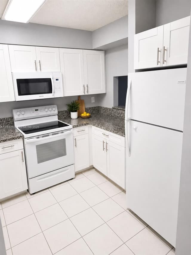 14951 SW 82nd Ln # 502, Miami FL 33193 - Miami, FL - Photo 2