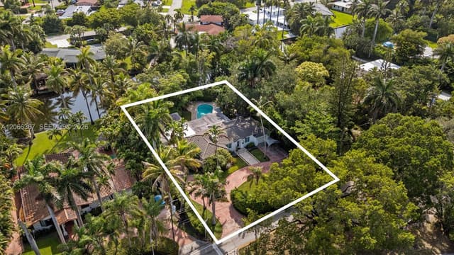 11400 Griffing Blvd, Biscayne Park FL 33161 - Biscayne Park, FL - Photo 2
