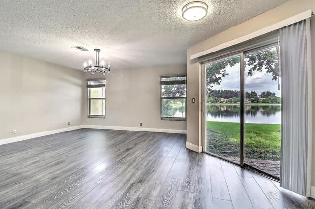 6427 Adriatic Way, West Palm Beach FL 33413 - West Palm Beach, FL - Photo 5