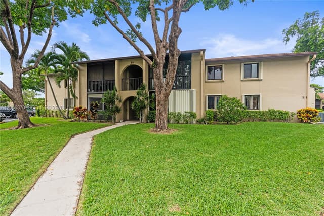 511 Shady Pine Way # D1, Green Acres FL 33415 - Green Acres, FL - Photo 2