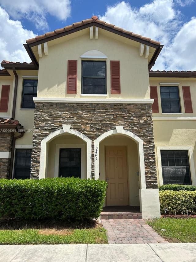 3209 SE 5th St, Homestead FL 33033 - Homestead, FL - Photo 3