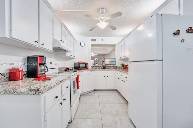 23344 Carolwood Ln # 201, Boca Raton FL 33428 - Boca Raton, FL - Photo 7