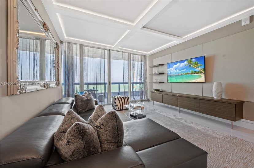6899 Collins Ave # 702, Miami Beach FL 33141
