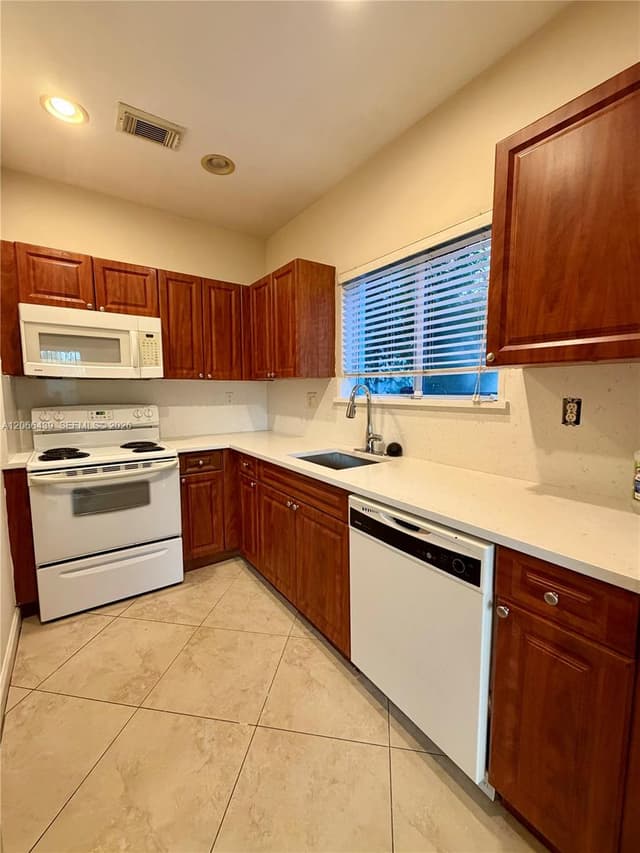 3191 NE 4th St, Homestead FL 33033 - Homestead, FL - Photo 7