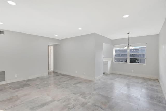 121 BEDFORD E, West Palm Beach FL 33417 - West Palm Beach, FL - Photo 6