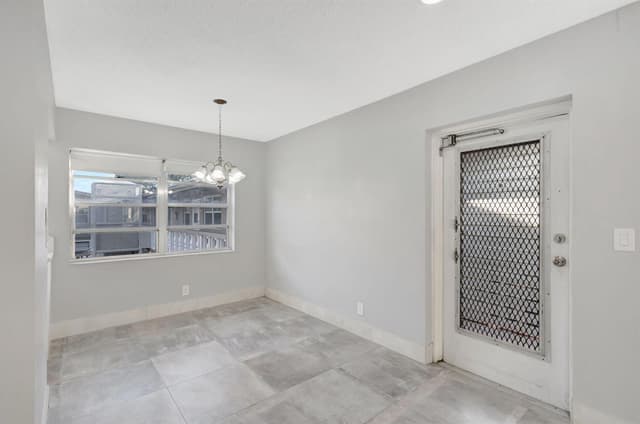 121 BEDFORD E, West Palm Beach FL 33417 - West Palm Beach, FL - Photo 5