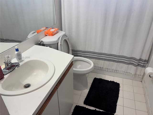 6910 NW 173rd Dr # 1008, Hialeah FL 33015 - Hialeah, FL - Photo 4