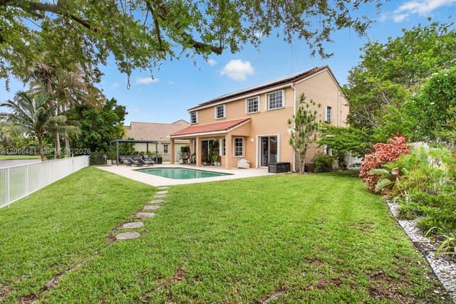 480 Cambridge Dr, Weston FL 33326 - Weston, FL - Photo 3