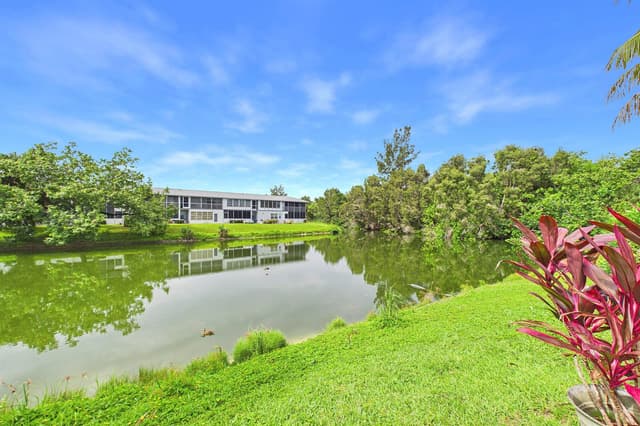 272 NORTHAMPTON N, West Palm Beach FL 33417 - West Palm Beach, FL - Photo 7