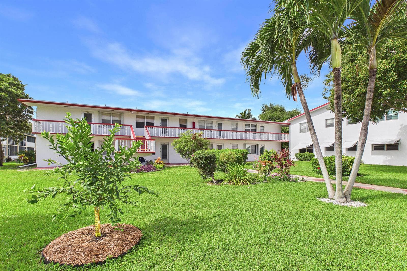 272 NORTHAMPTON N, West Palm Beach FL 33417 - West Palm Beach, FL - Photo 1
