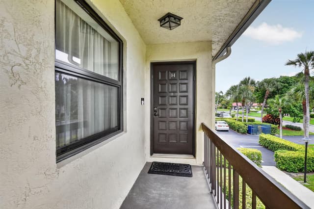 8545 Casa Del Lago # H, Boca Raton FL 33433 - Boca Raton, FL - Photo 4