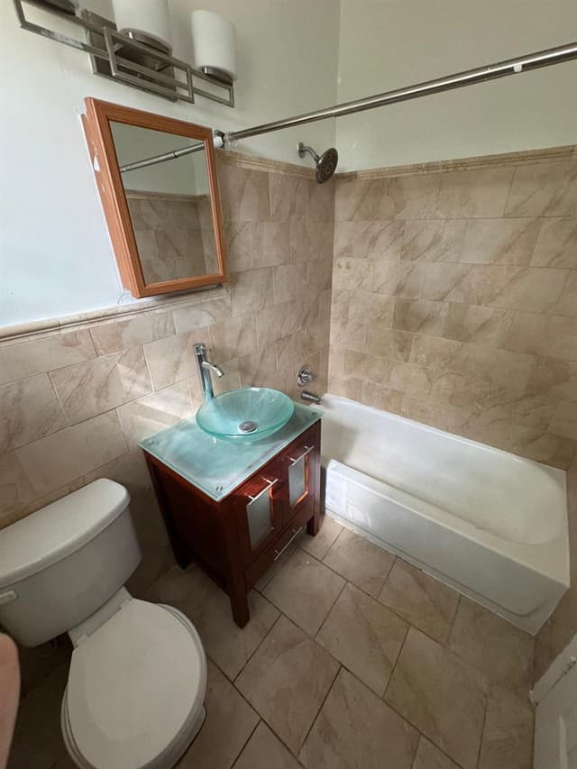 1042 Foster Road, Hallandale Beach FL 33009 - Hallandale Beach, FL - Photo 3