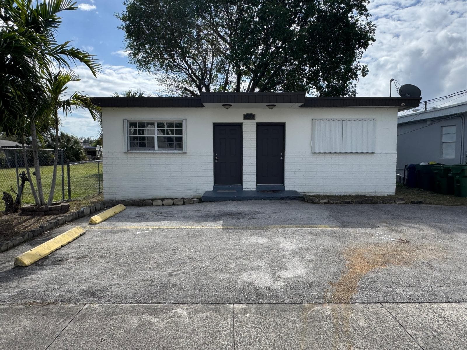 1042 Foster Road, Hallandale Beach FL 33009 - Hallandale Beach, FL - Photo 1