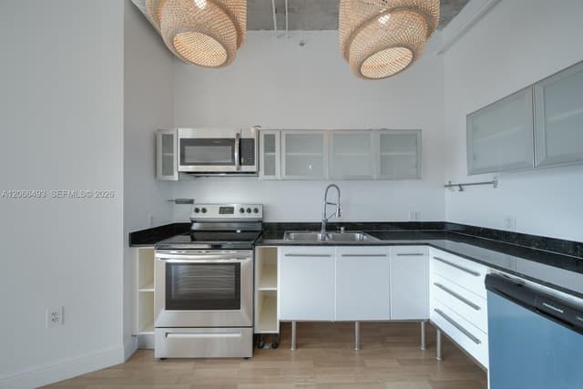 10 SW South River Dr # 1406, Miami FL 33130 - Miami, FL - Photo 7
