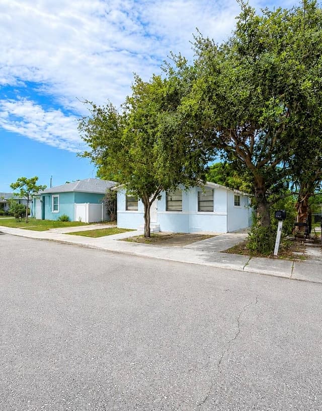 1410 S J Street, FL 33460 - Photo 3