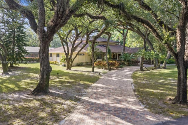 9490 Old Cutler Ln, Coral Gables FL 33156 - Coral Gables, FL - Photo 4