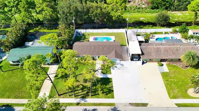 4899 Canal Dr, Lake Worth FL 33463 - Lake Worth, FL - Photo 5