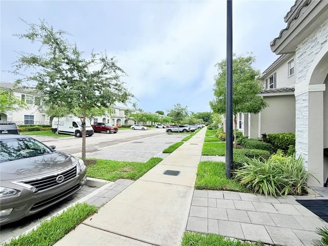 1877 SE 26th Ter, Homestead FL 33035 - Homestead, FL - Photo 6
