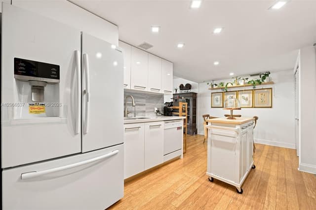 10205 Collins Ave # 206, Bal Harbour FL 33154 - Bal Harbour, FL - Photo 7