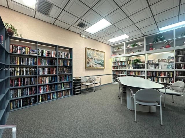 901 Colony Point Cir # 111, Pembroke Pines FL 33026 - Pembroke Pines, FL - Photo 5