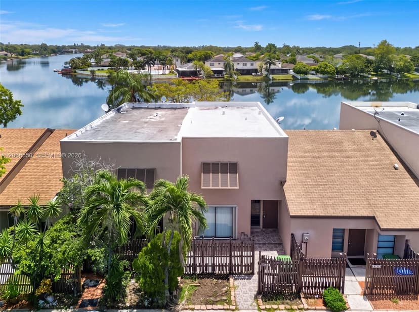 1217 NW 122nd Ter, Pembroke Pines FL 33026
