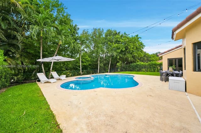 402 SW 200th Ter, Pembroke Pines FL 33029 - Pembroke Pines, FL - Photo 5